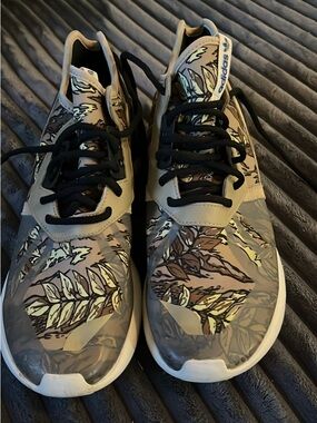 adidas Men's Beige Black Leaf-Print Sneakers
